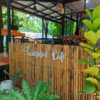 คาเฟ่ลับ กลางเขานางพันธุรัต 