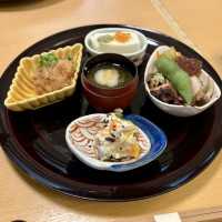 【大阪・本町】出汁から丁寧に仕込んだ料理の数々「酒•肴 とやお」