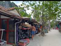 ถนนคนเดินหาดไร่เลย์ 