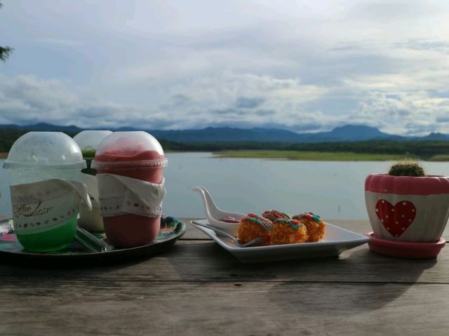 กาแฟหลักสิบ วิวหลักล้าน กาญจนบุรี
