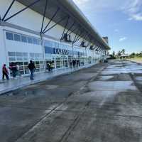 フィリピン：いよいよCalbayog Airport に到着です。
