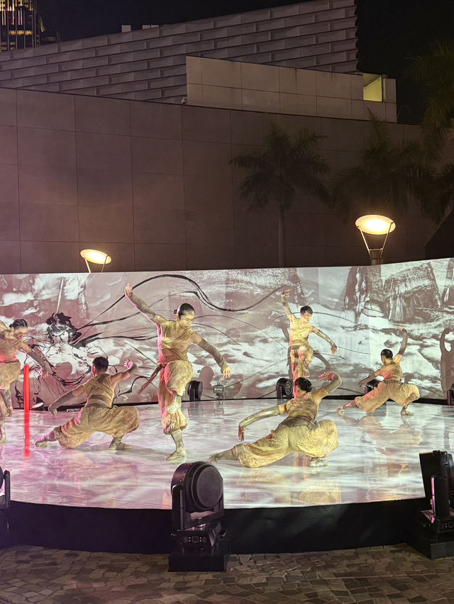 沉浸式體驗港漫 ✕ 舞蹈 ✕ 光影