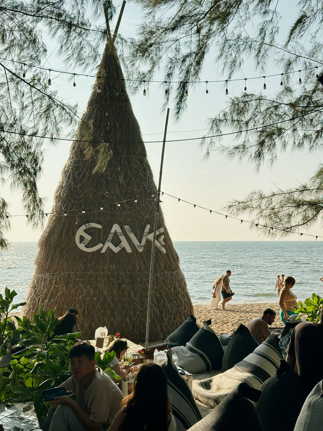 餐廳｜cave beach club芭達雅度假海景餐廳⛱️