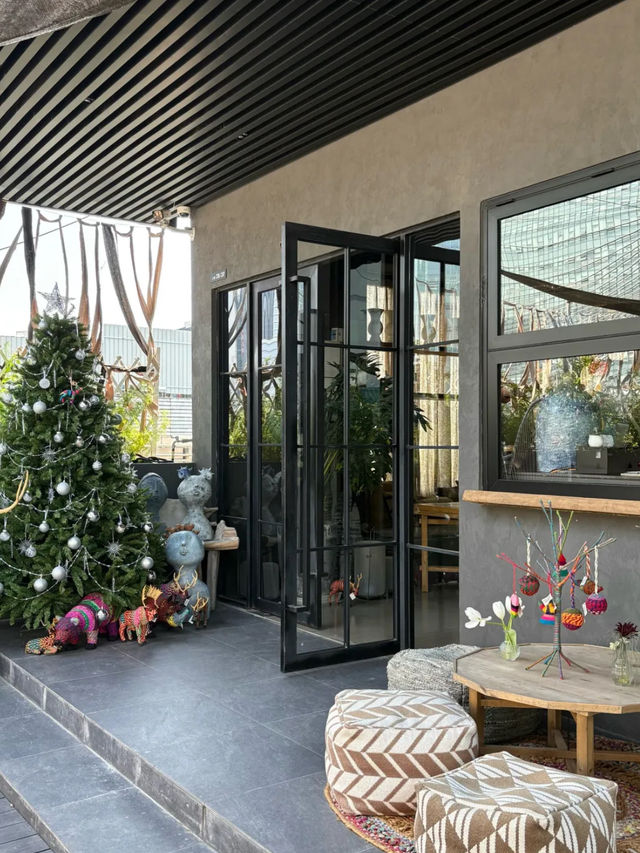 喺深圳食雲南菜 餐廳像極睇展覽