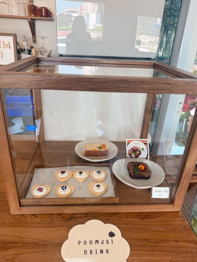 ร้านดอกไม้และคาเฟ่ย่านเมืองชลบุรี