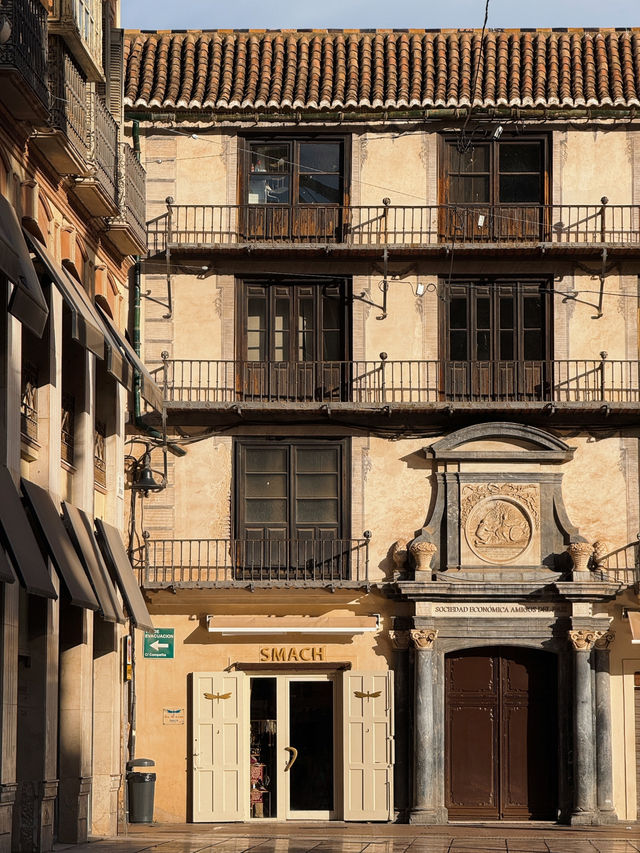 Strolling around the golden town of Malaga