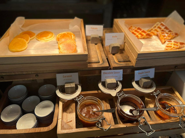 พาส่อง Breakfast The Standard Huahin
