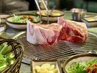 濟州必食黑豬肉｜黑豬肉一條街🐷