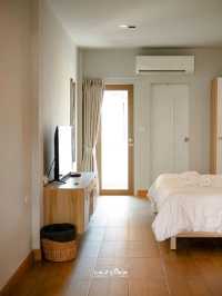 Hotel Wizpark Ratchada สงบ ร่มรื่น มีแมวให้จกด้วย