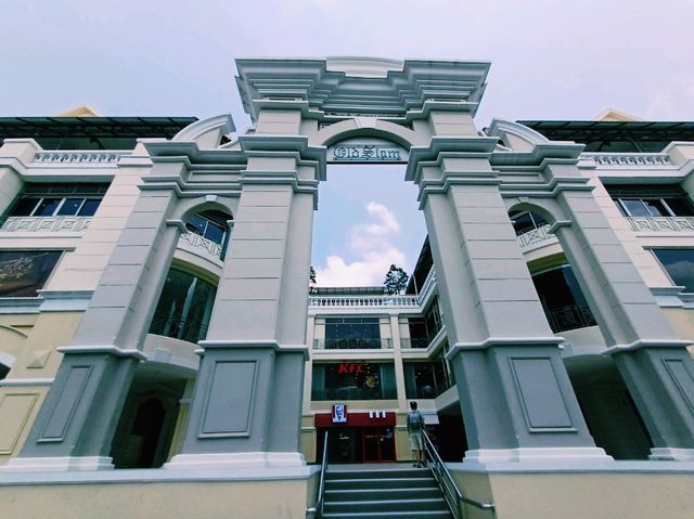泰國曼谷老城區湄南河古跡建築華人文化寺廟老市場一日遊行程，適合打卡拍照📸祈福