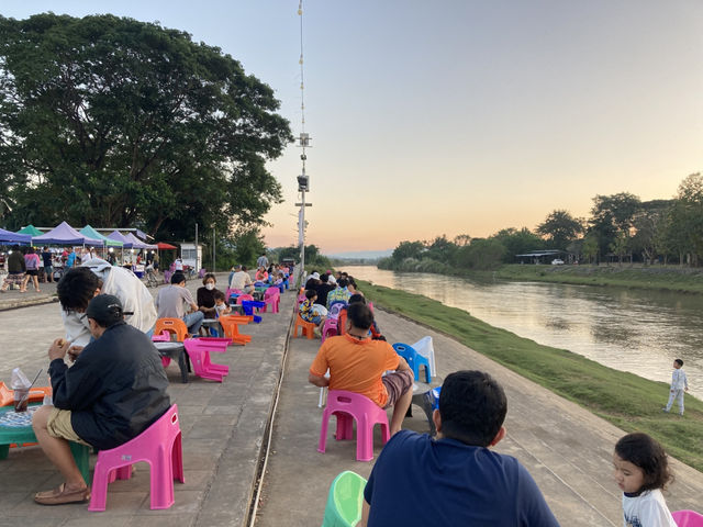 กาดฮิมยวม Jong Kham Market