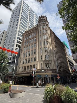 Fall In Love With Downtown Auckland, An Architectural Wonderland 🏢🏙️🌃