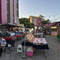 【チェンマイ】🇹🇭 ウアラーイ歩行者天国