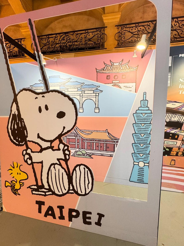 台北華山文創園區史努比與海綿寶寶