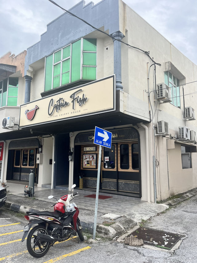 A Culinary Adventure in Ipoh: Fish & Chips Delight