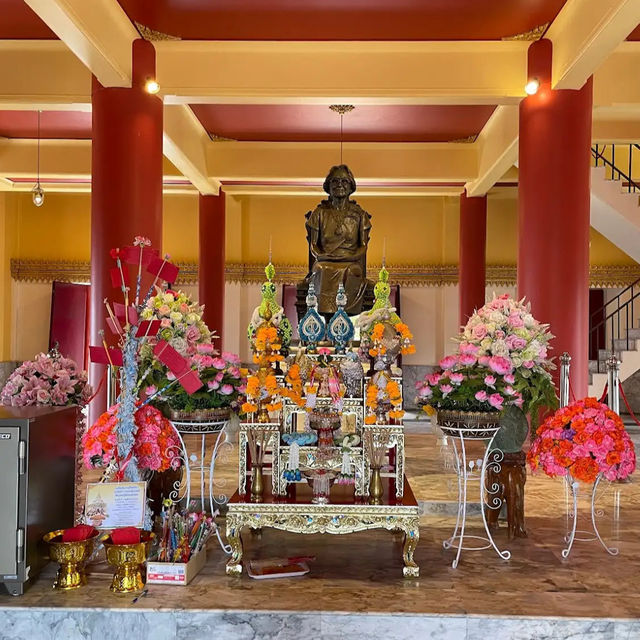 【チェンライ】🇹🇭 シーナカリン サースティット マハーサンティキリー 寺院