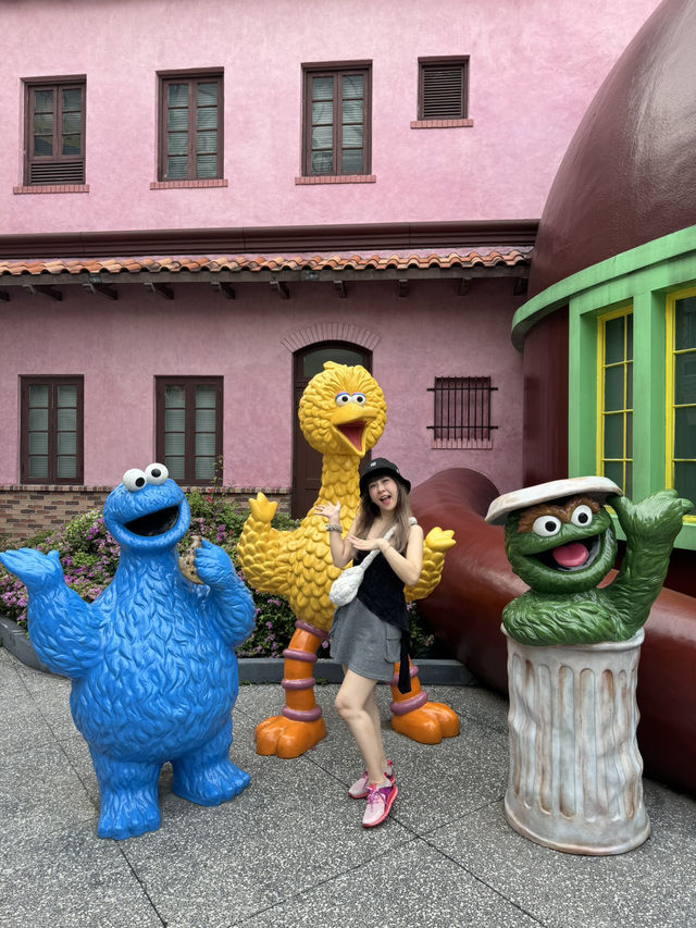 Like a kid! When visit universal !!