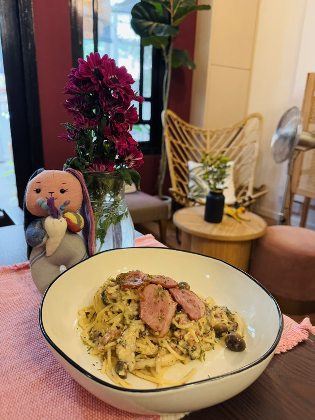 A Café That Feels Like Home
