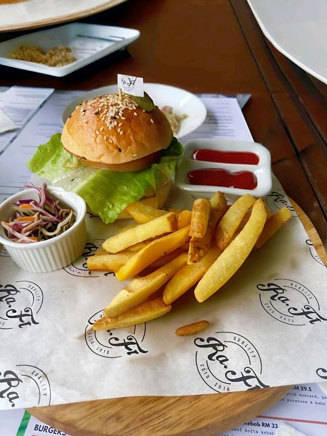 Chill Vibes & Burgers at High Line Rooftop Market!
