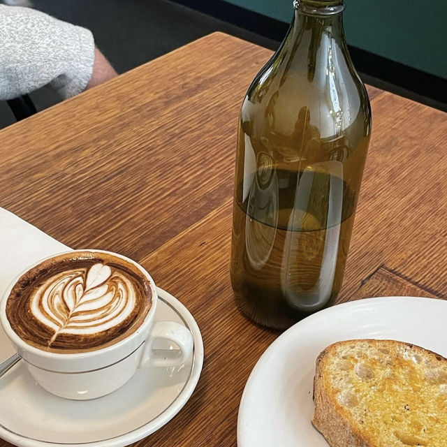 🇦🇺 濃厚なアボカドとサクサクのパンが相性抜群❣️シドニーにあるおすすめカフェレストラン