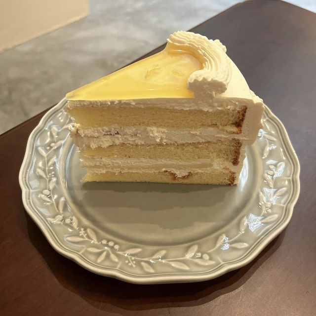 シンガポールのピンクを基調としたインテリアで統一された可愛いカフェ