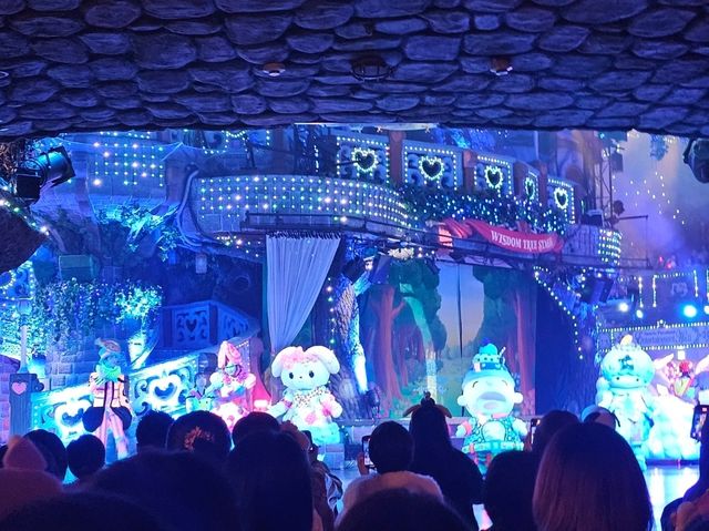 Miracle Gift parade! A celebration of Sanrio characters