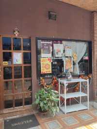 ร้านกระเทียม ไข่ข้นปูก้อนเชียงราย สุดฉ่ำ
