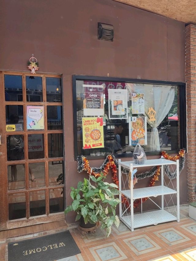 ร้านกระเทียม ไข่ข้นปูก้อนเชียงราย สุดฉ่ำ