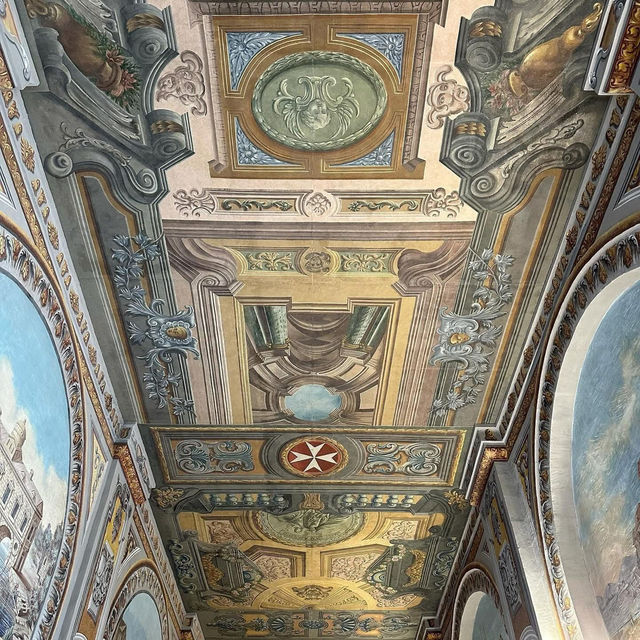 🏰 Grandmaster’s Palace Tour: A Majestic Journey Through Malta’s History! ✨