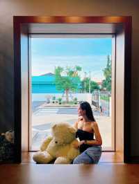 คาเฟ่สไตล์มินิมอล S-Curve Coffee