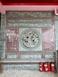 Peace in Red and Gold – Visiting Long Tian Gong