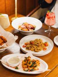 มื้อค่ำสุดพิเศษกับร้านอาหารที่ Vibes โคตรดี 🤎✨
