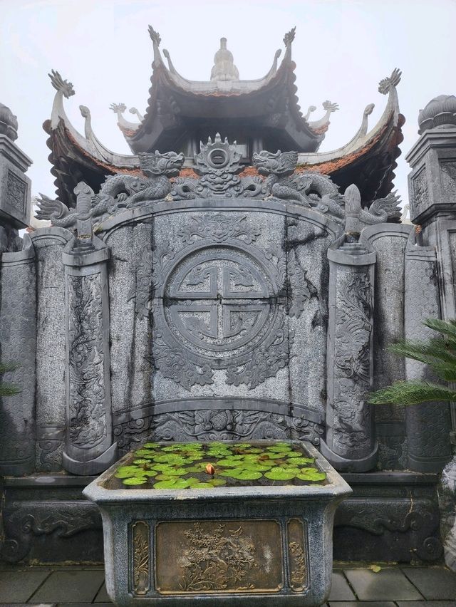 【ダナン/ベトナム】標高1478mにあるお寺