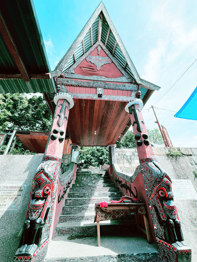 Discover the Sacred Old Tomb of King Sidabutar in Tomok – A Free Cultural Gem