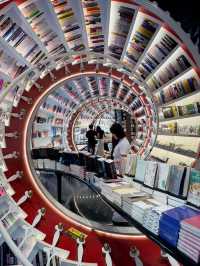 📚✨ Stepping into a Dream at Zhongshuge Bookstore – Shenzhen ✨📚