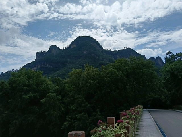Beautiful scenery. Cosy n pretty accommodation.