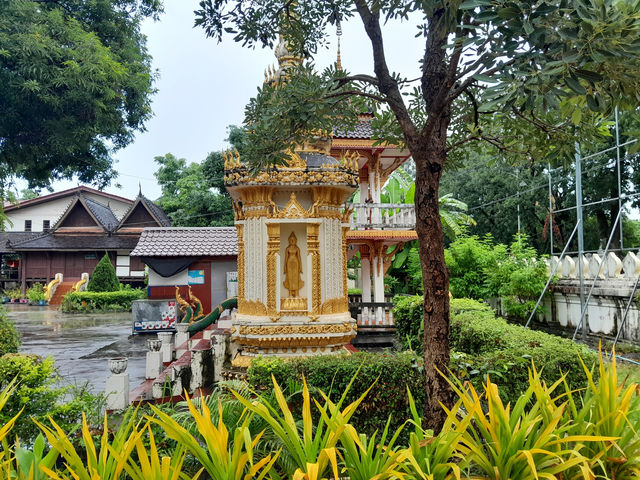 Statues of Wat Si Saket
