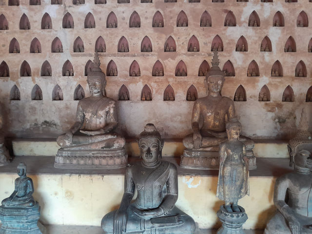 Statues of Wat Si Saket