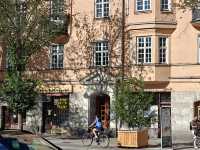 Stockholm Citywalk: Tunnels, Coffee-less Cafes, and Spicy Mala Tang! 🇸🇪🚶‍♀️
