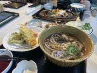 현지의 맛과 풍경을 함께 즐기다 – 우치코 카라리 식당 체험기