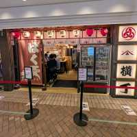 🇯🇵橫濱「立鮨 すし横」 ポルタ美食街立食壽司🍣，輕鬆享受正宗滋味!