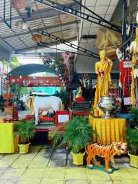 Wat Pha Si Ekkamai