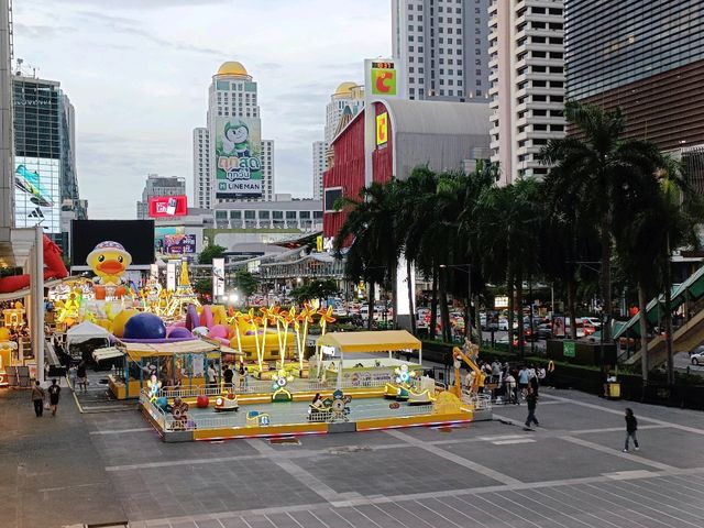 曼谷 CentralWorld，城市心臟的購物天堂。