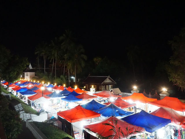 ตลาดมืดหลวงพระบาง🇱🇦คนถนนเดินหลวงพระบาง