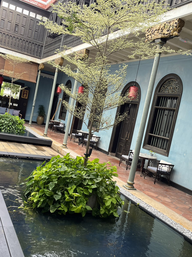 💙 Penang’s Blue Legend — The Jaw‑Dropping Cheong Fatt Tze Mansion