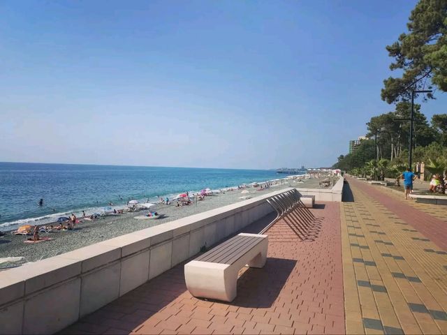 Coastal Vibes & Chill Strolls
