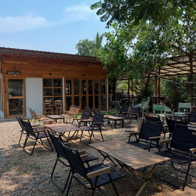 ☕🌿 SukPirom Cafe – พะเยา