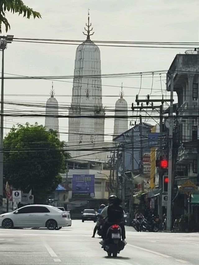 วัดมหาธาตุ เพชรบุรี