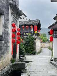 Between the Mountains and the Moon: Discover Hongcun