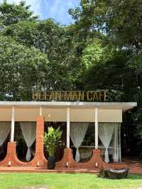 Ocean Man  คาเฟ่ริมผาร่มรื่นกลางเขาหลัก
